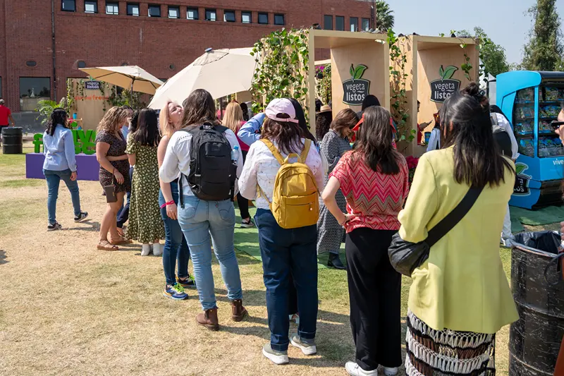 Audiencia de emprendedoras formadas en stands del Victoria Fest