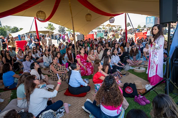 Carpa Roja en Victoria Fest